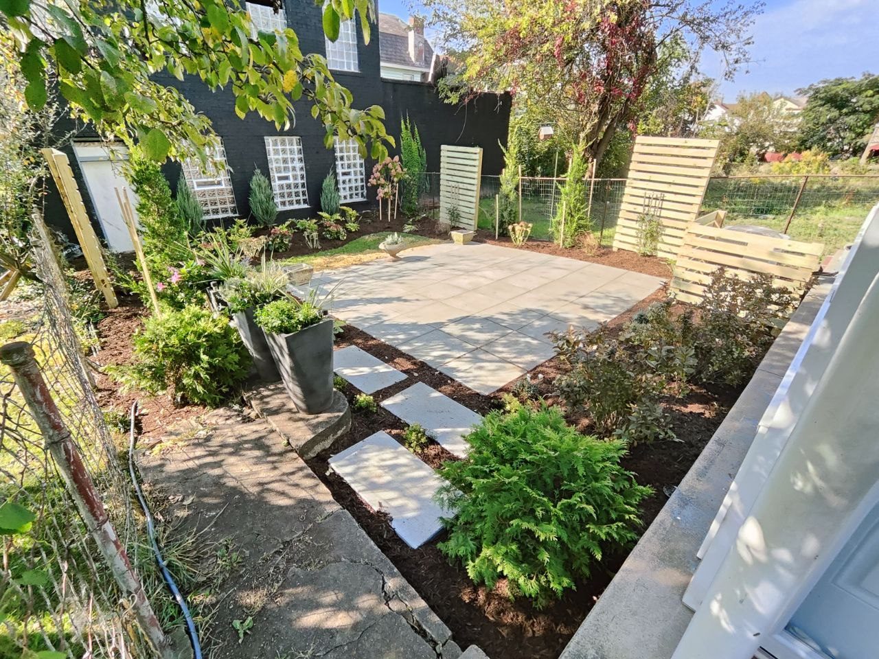 Mt. Washington garden — completed planting