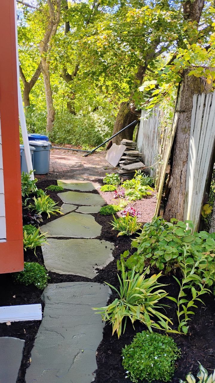 Squirrel Hill South garden — completed planting